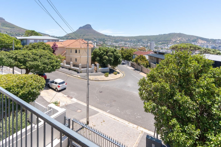 To Let 2 Bedroom Property for Rent in Vredehoek Western Cape